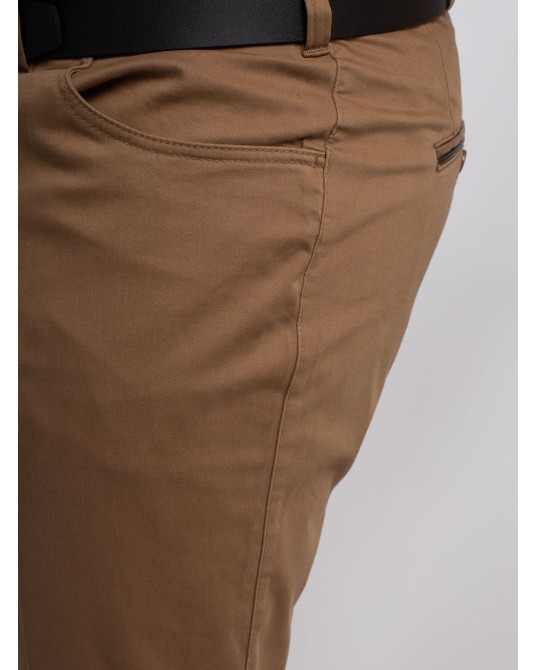 Pantalon chino Maneven grande taille noisette