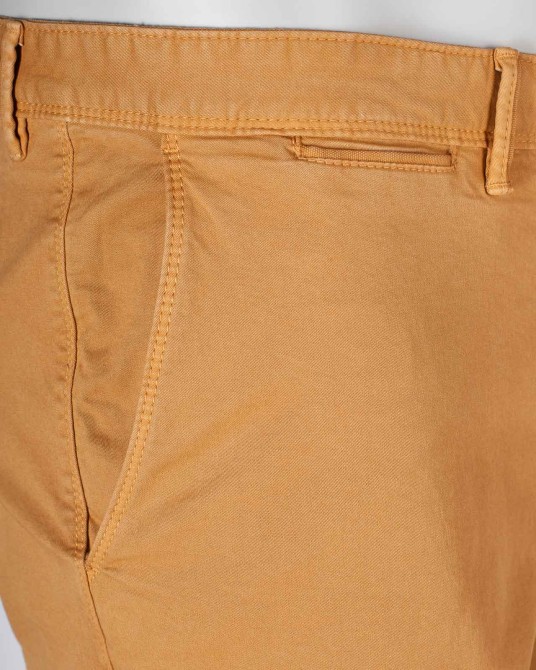 Short chino grande taille camel