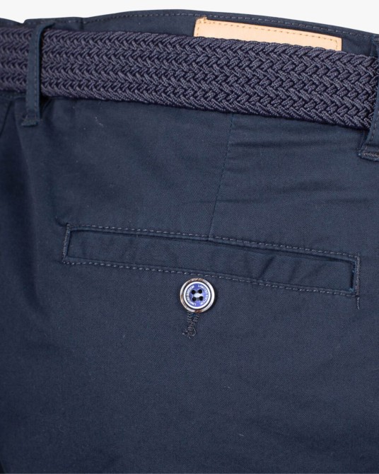 Short chino grande taille avec ceinture bleu marine