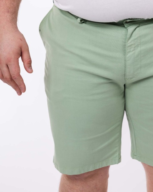 Short chino tencel grande taille vert amande