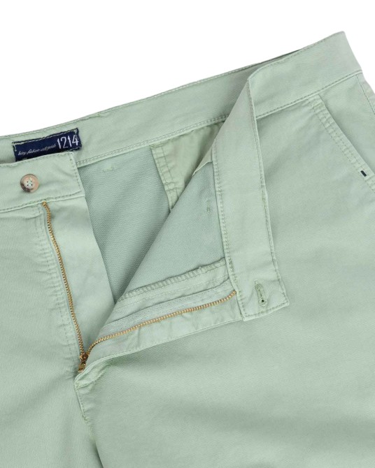 Short chino tencel grande taille vert amande