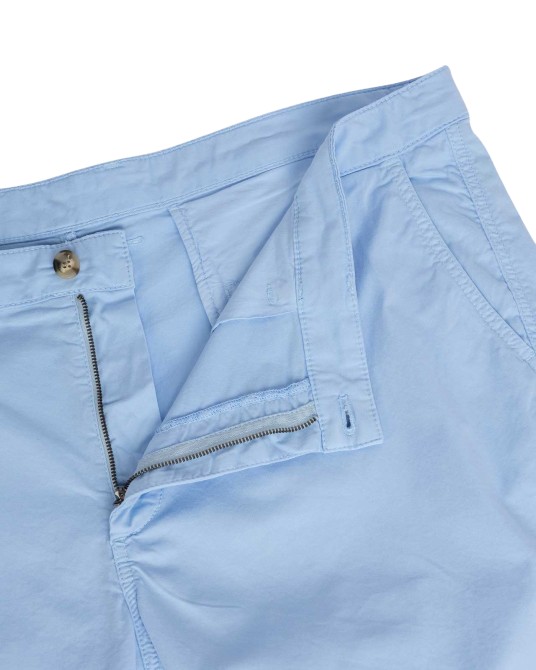 Short chino grande taille bleu ciel