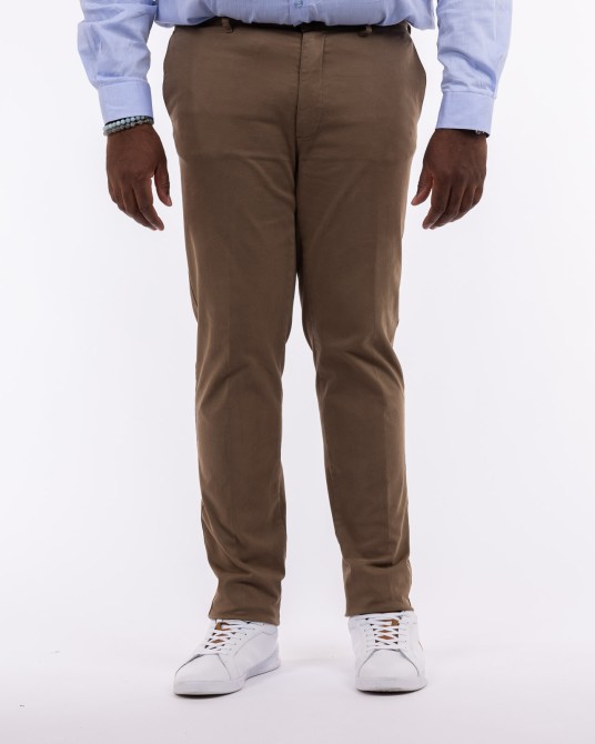 Pantalon chino en twill pour homme grand marron