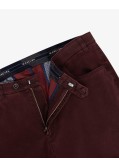 Pantalon chino armuré grande taille bordeaux