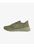 Sneakers 997R suede grande taille vert kaki