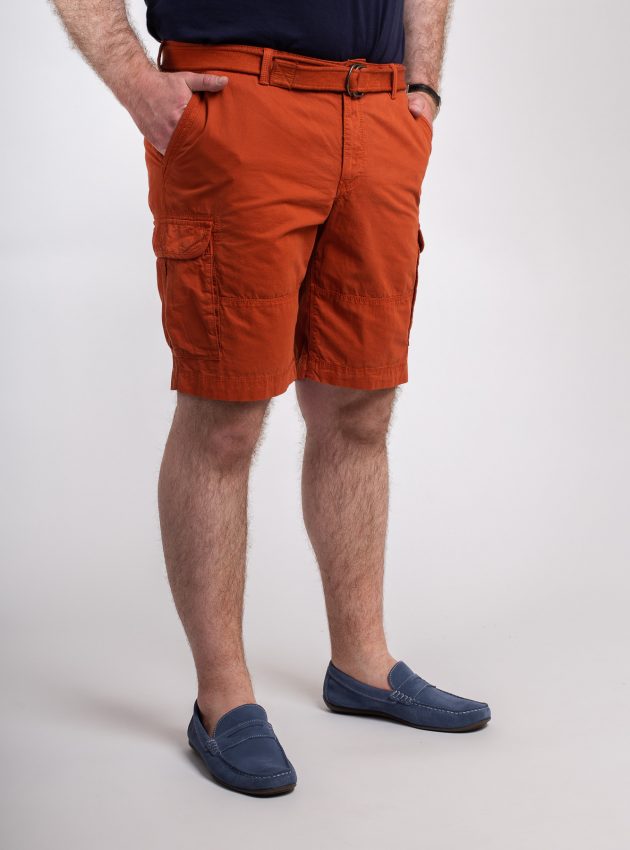 s'habiller cet été avec un short cargo grande taille